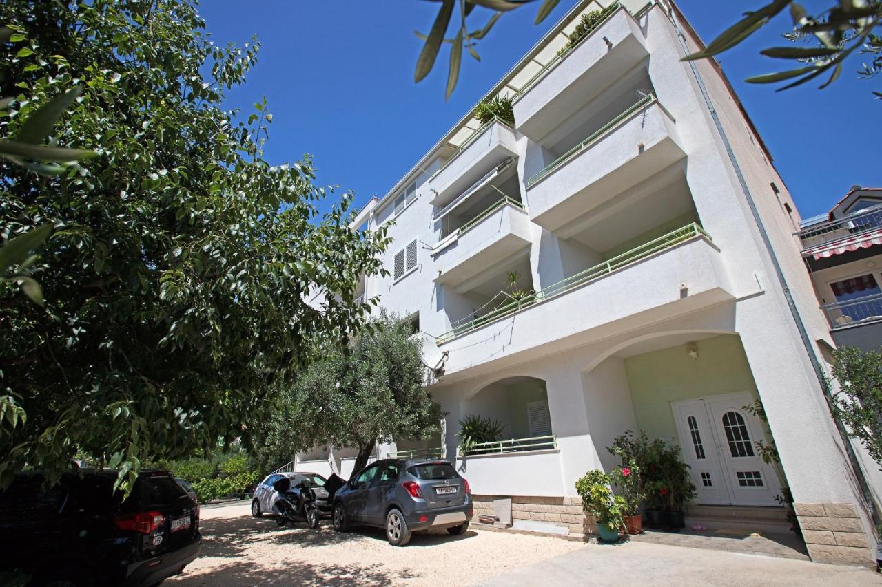 Apartments Strada Tučepi Eksteriør billede