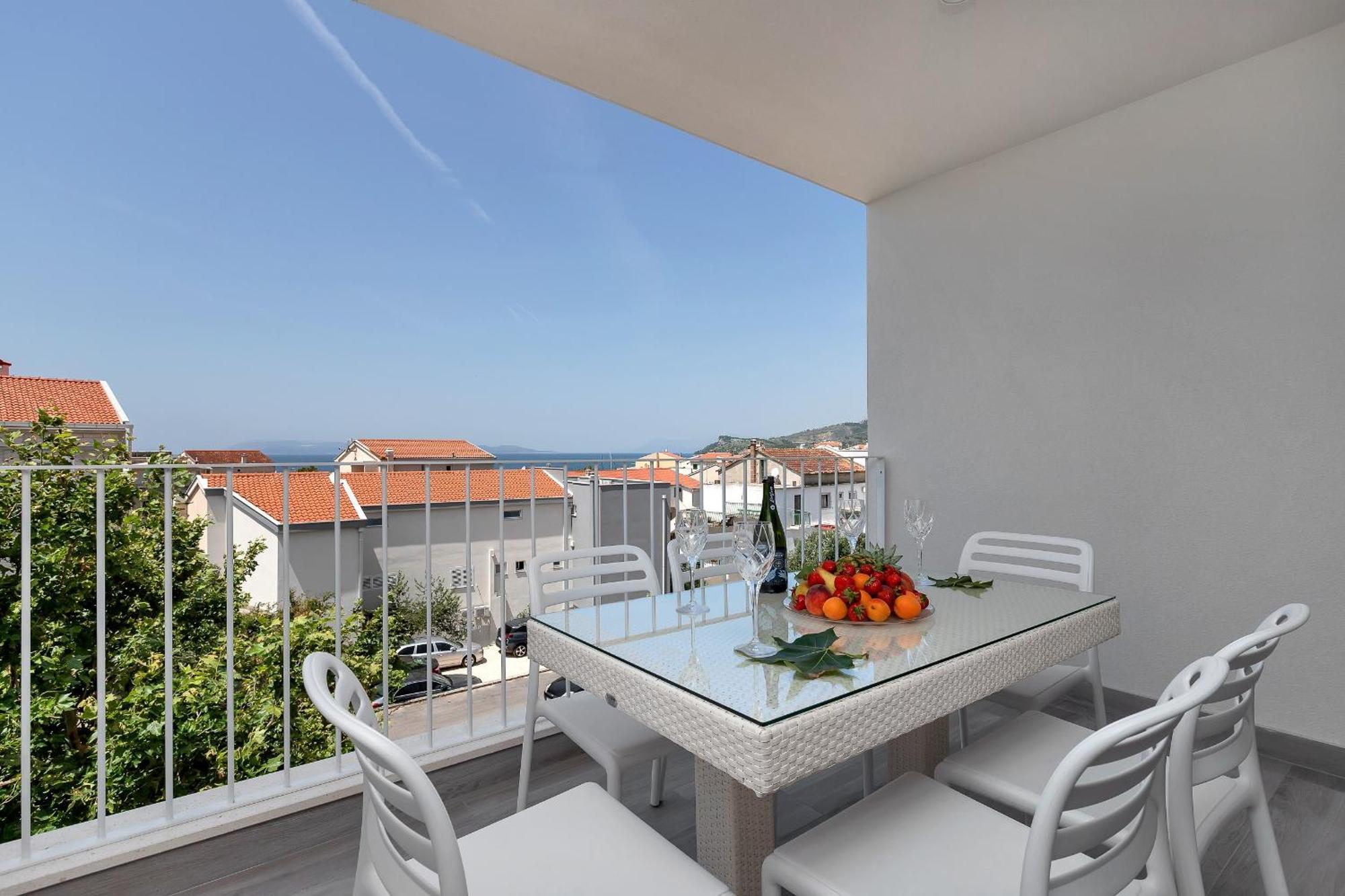Apartments Strada Tučepi Eksteriør billede
