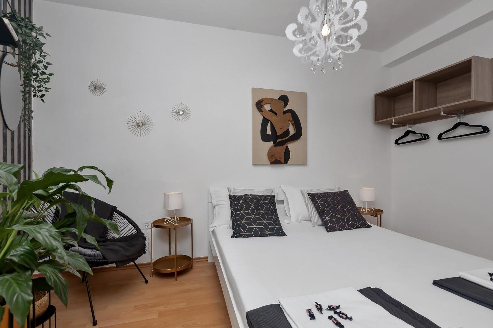 Apartments Strada Tučepi Værelse billede