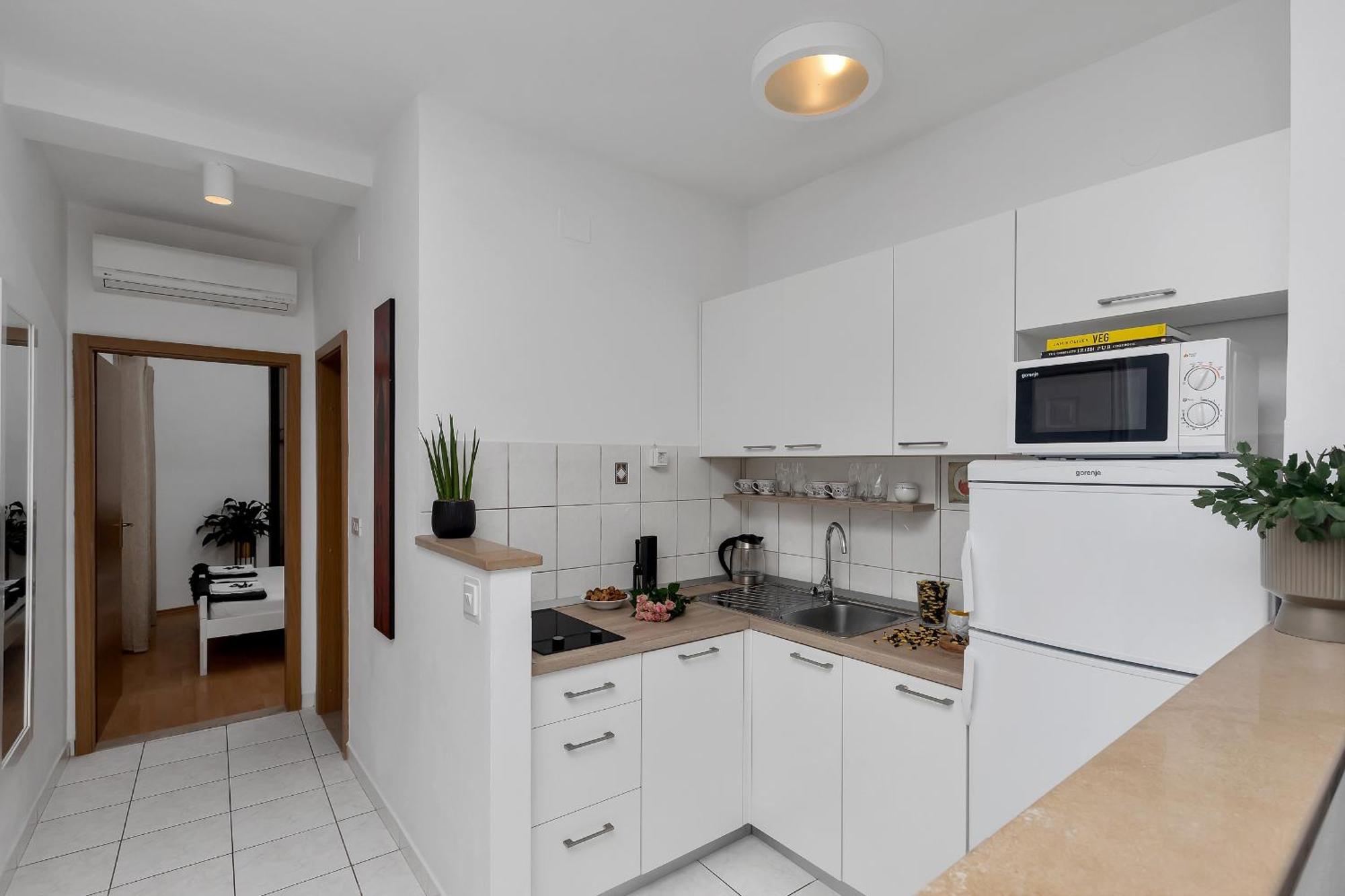 Apartments Strada Tučepi Værelse billede