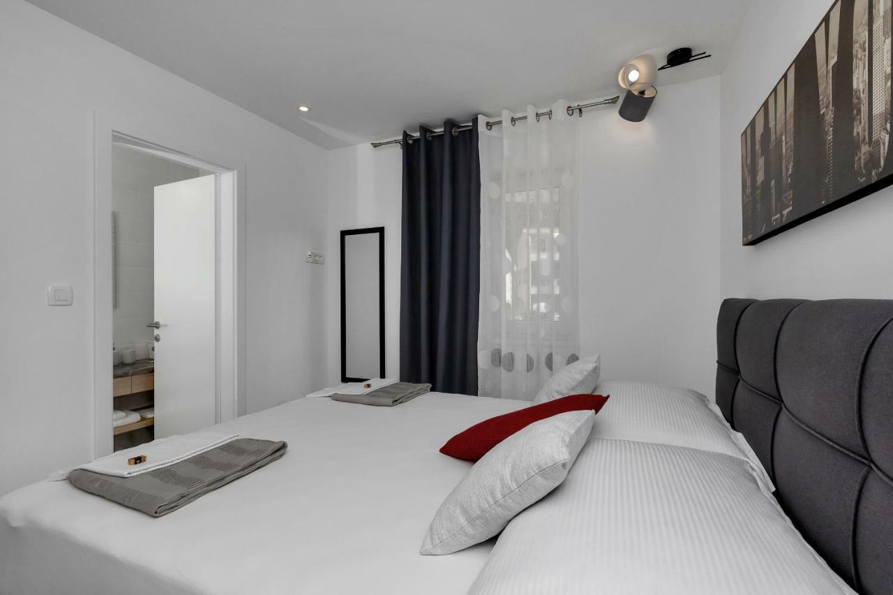 Apartments Strada Tučepi Eksteriør billede