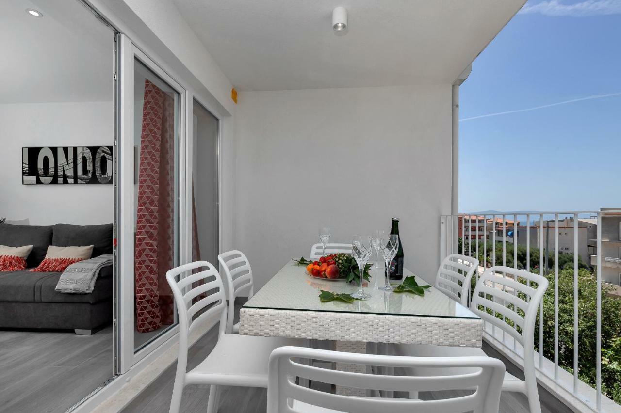 Apartments Strada Tučepi Eksteriør billede