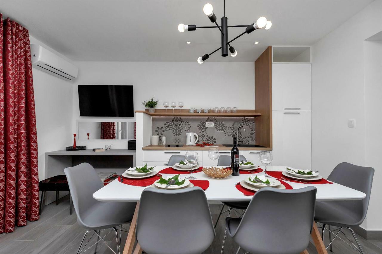 Apartments Strada Tučepi Eksteriør billede