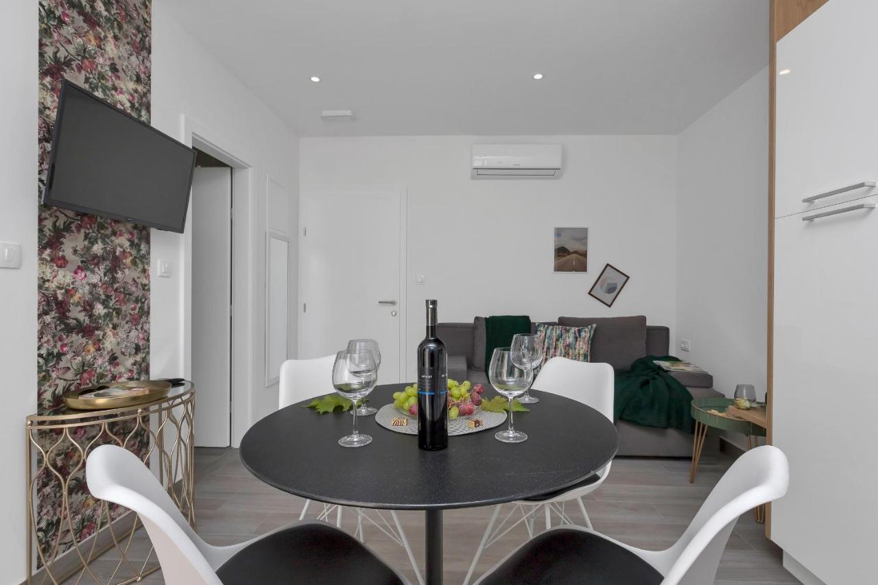 Apartments Strada Tučepi Værelse billede